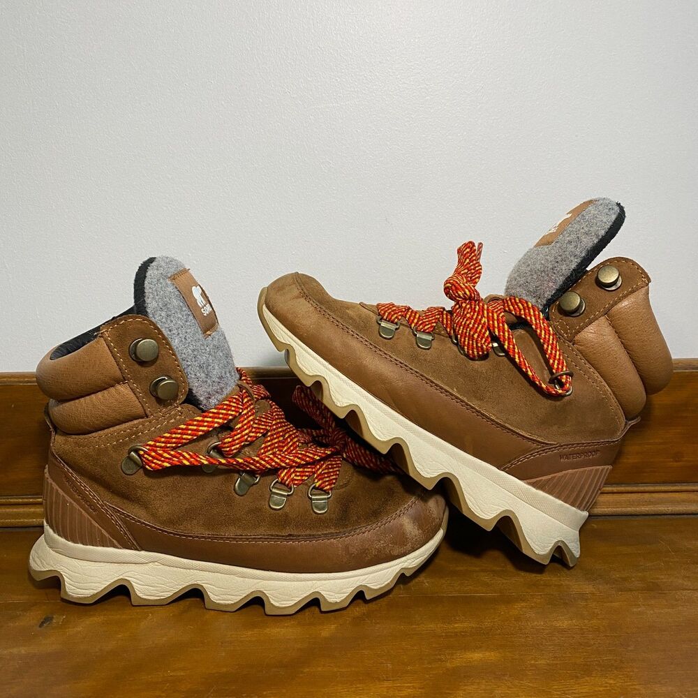 Sorel Kinetic Conquest Rain Boots Womens Sz 5 Tan/Brown Winter Hiking Walking